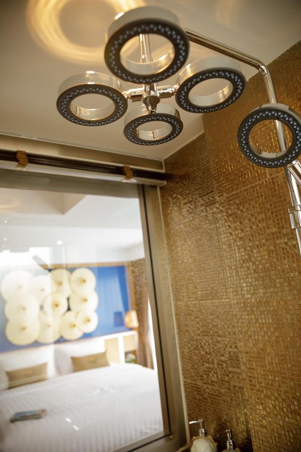 9 Suite Luxury Boutique Hotel Chiang Mai Exteriör bild